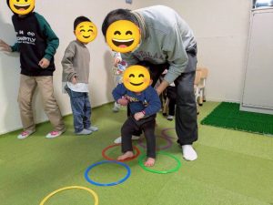 2月　リトミックケンケンパ１